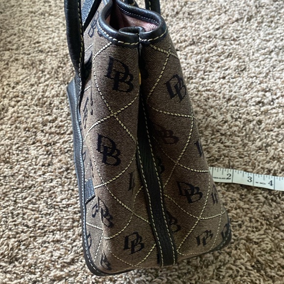 Dooney & Bourke Classic Signature Logo Shoulder Bag - Picture 9 of 16